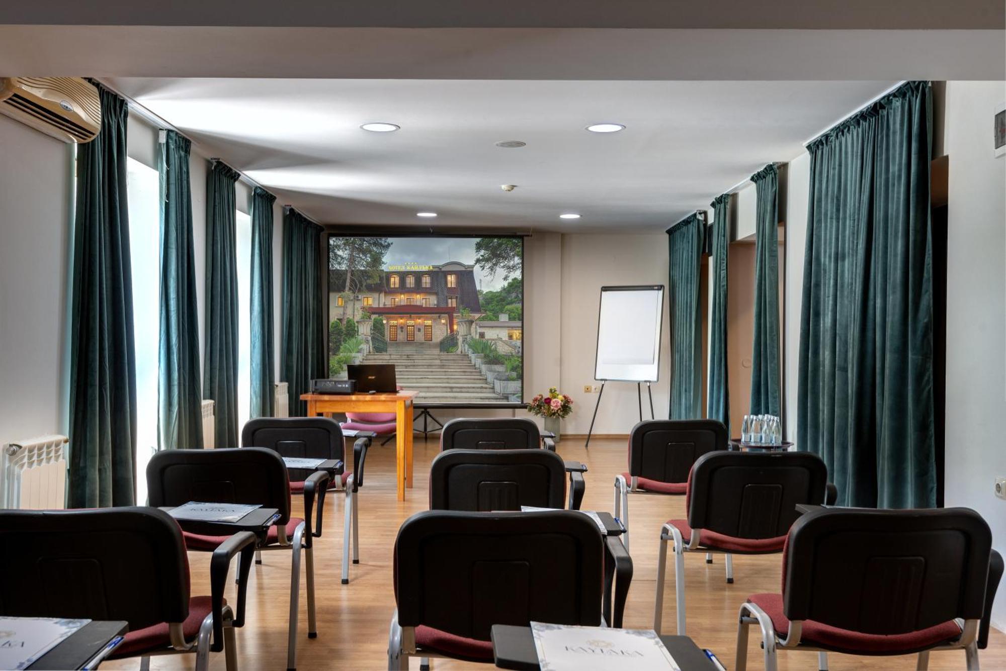 Park Hotel Kaylaka Pleven Exterior photo